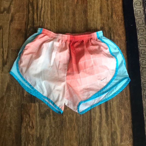 Nike running shorts - Picture 1 of 2